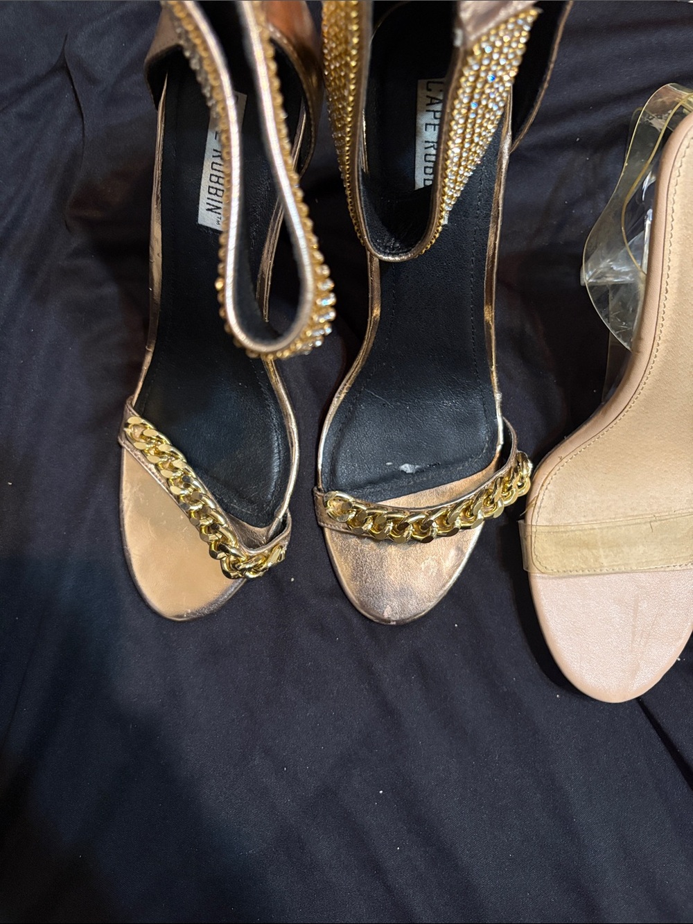L.A.P.E. Nubbin Gold Chain Strap shoe bundleWomen’s Sanda cape Robbin and Olivia
